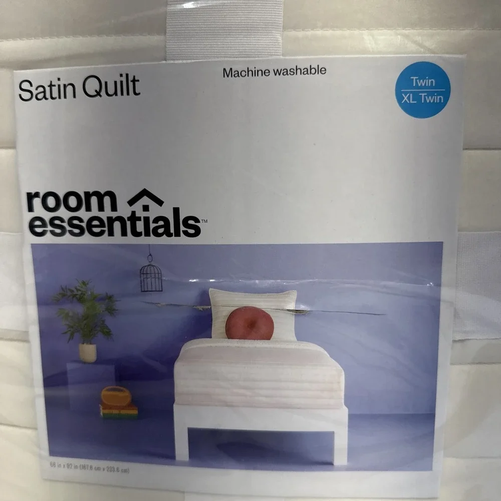 Twin/XL Twin Satin Quilt Ivory- Room Essentials 92in X 66in